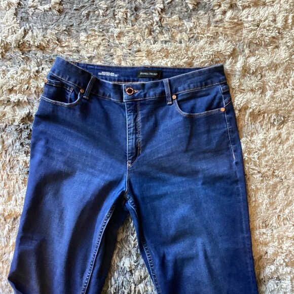 Ivanka Trump High Rise Crop Wide Leg Sculpting Jean Dark Wash Women’s Size 8 - Picture 2 of 8